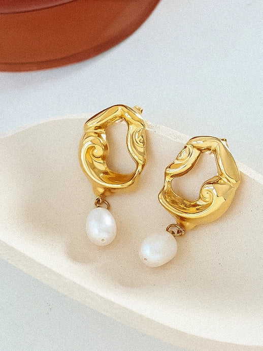 18K Gold Non-Tarnish Abstract Pearl Earring